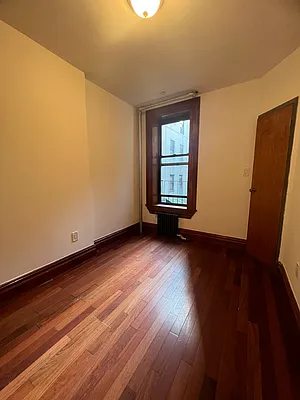 Rented by Bond New York | media 21