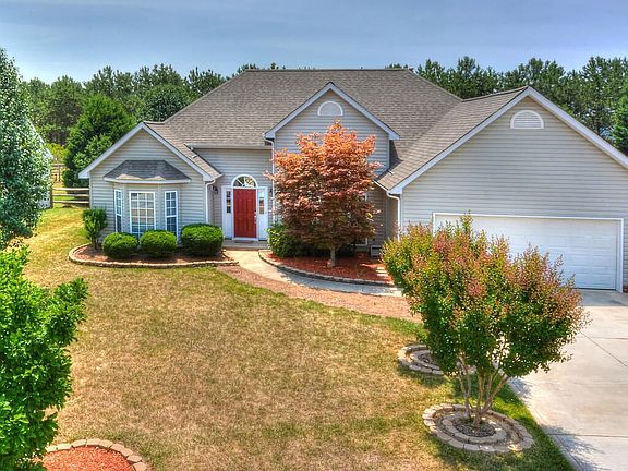 5th image of 113 Breton Ct