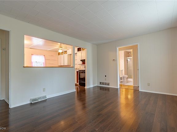 4th image of 11900 Geib Ave NE