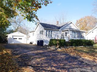 25 Beechwood Dr, Rochester, NY 14606