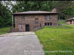 7510 Bluff Rd, Liberty, MO 64068