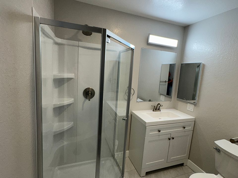 2nd floor bath completely remodeled and new!