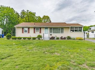 18 Brittany Rd, Springfield, MA 01151