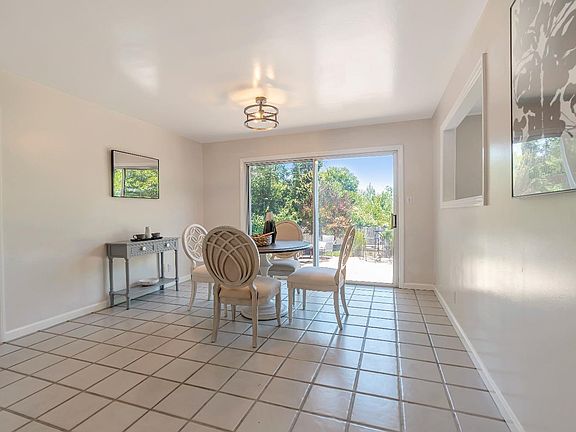 5th image of 611 Tanbark Terrace