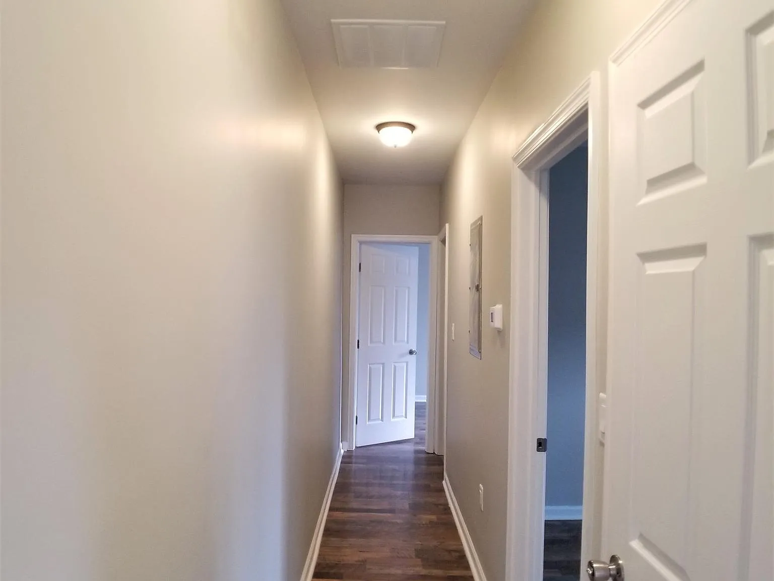 2 bed, 800 sqft, $1,200 — Photo 4