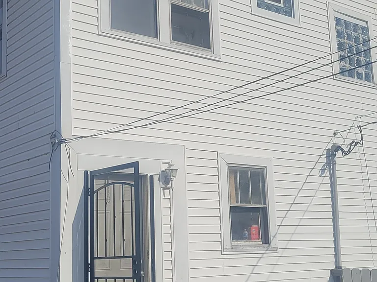 1619 E Hudson St — Photo 9