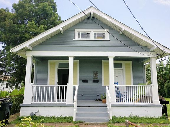 3rd image of 2724 Bay St