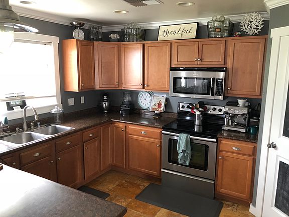 Travertine tile floors