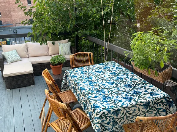 1421 T St NW APT 8, Washington, DC 20009