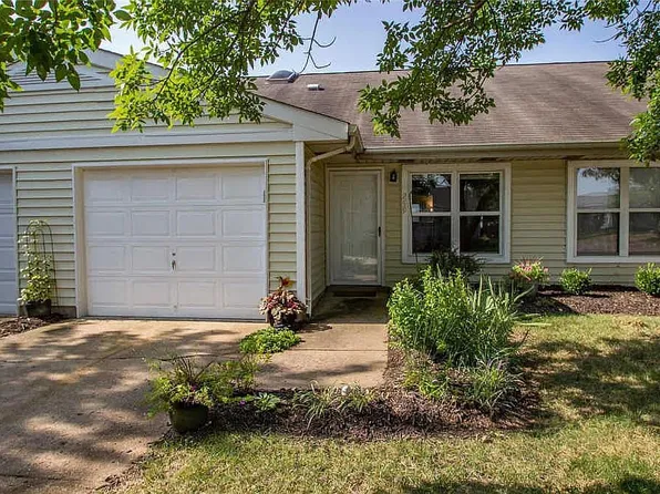 259 Highland Village Dr, Valley Park, MO 63088