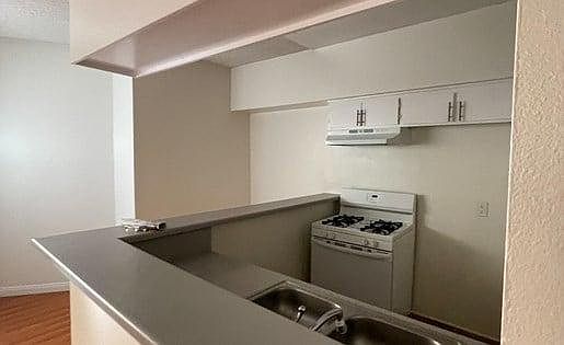 1st image of 2724 Abbot Kinney Blvd #559936e45