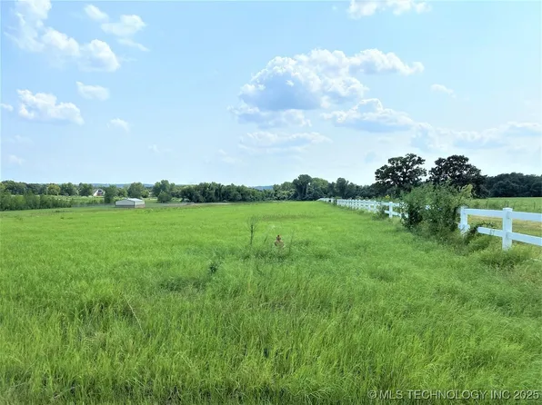 1850 Weeping Ln, Kingston, OK 73439