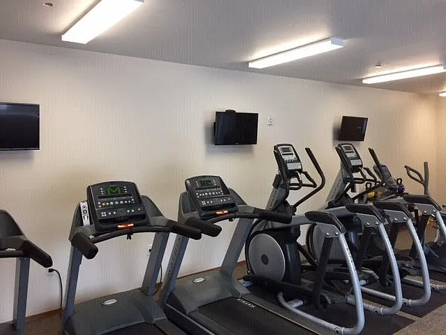 Dakota Pointe — Photo 15