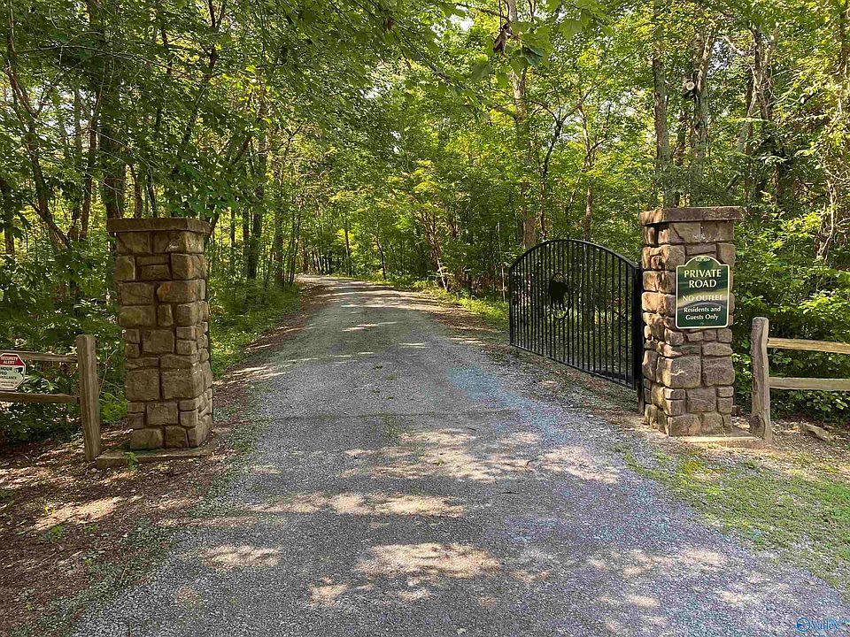 2nd image of 7 Bear Creek Rd SE