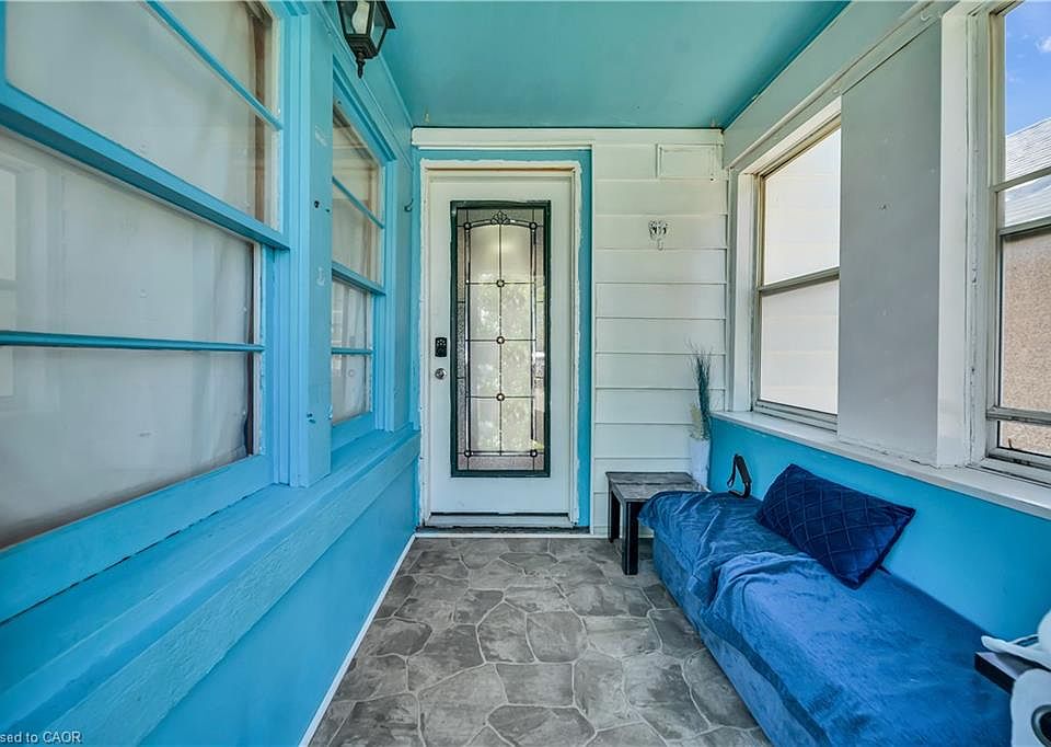 1st image of 457 Davis St