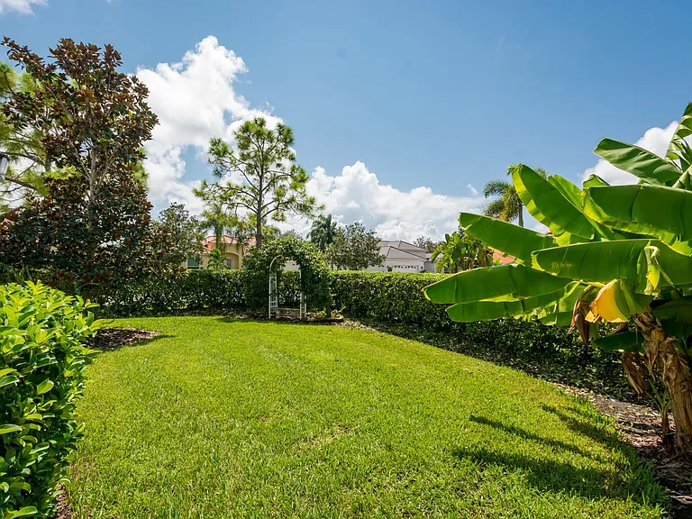 4593 Sweetmeadow Cir — Photo 41