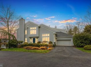 501 Sunshine Lakes Dr, Voorhees, NJ 08043