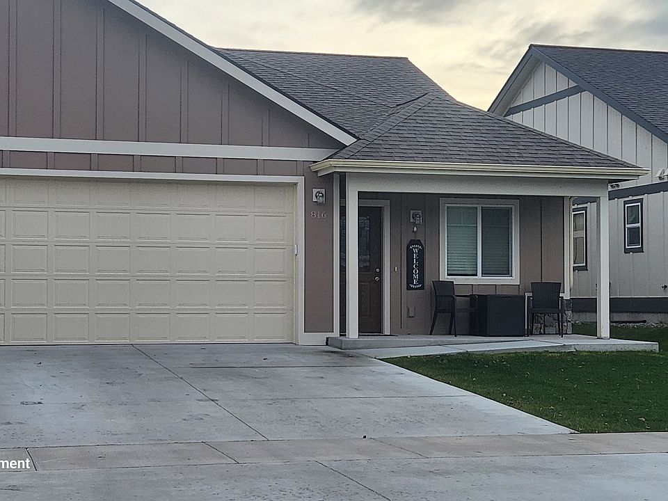 1st image of 816 Foxglove Dr