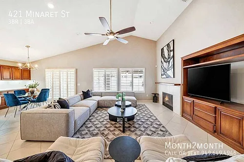 421 Minaret St Photo 1