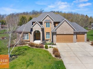3082 Castleton Xing, Sun Prairie, WI 53590