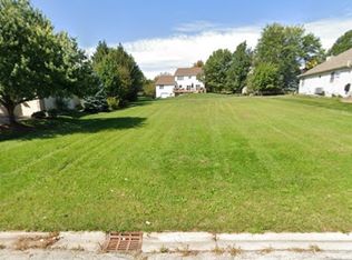 933 Lakeridge Ct, Sugar Grove, IL 60554