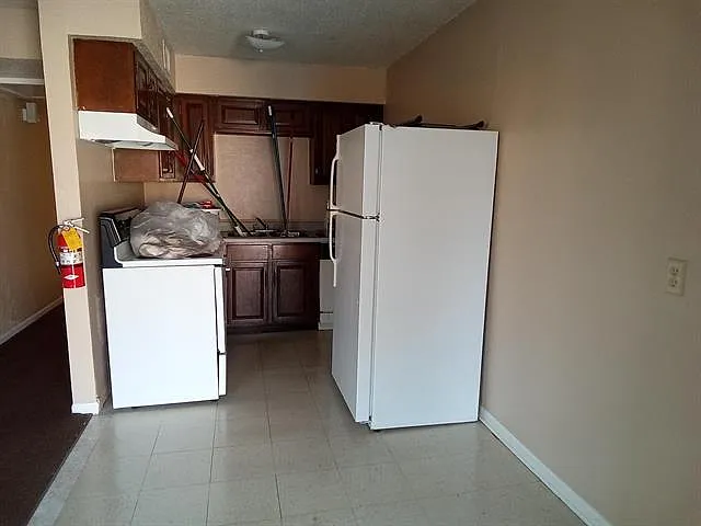 102 1/2 Edwards St — Photo 6