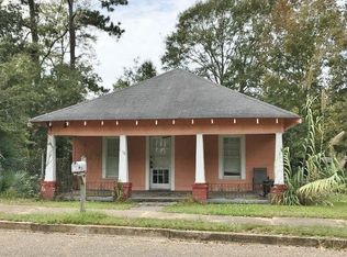 118 Peach Ave S, McComb, MS 39648