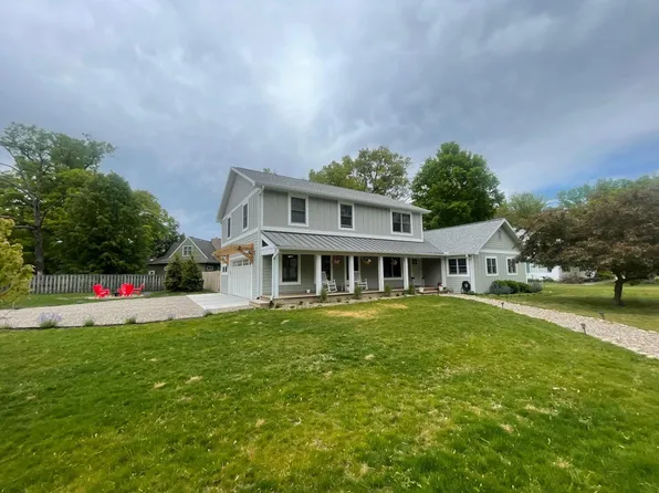 116 W Clay St, New Buffalo, MI 49117