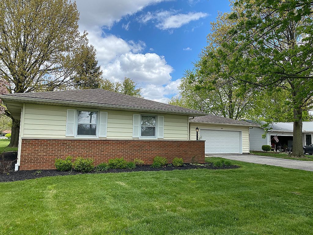 1055 W Main St, Berne, IN 46711 Zillow