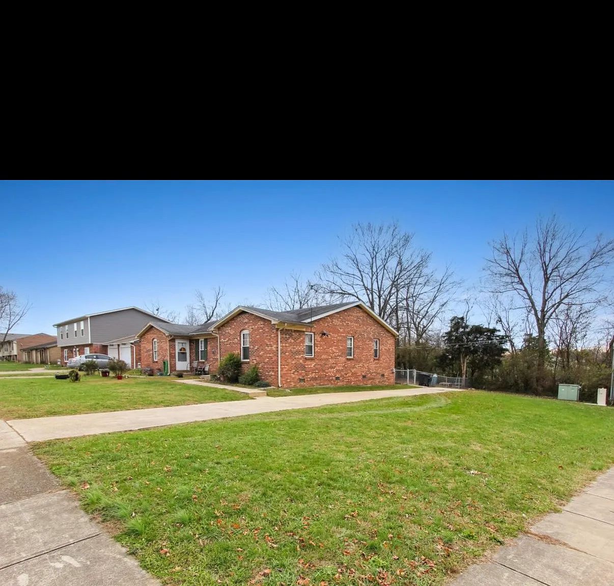 2 bed, 870 sqft, $1,300 — Photo 1
