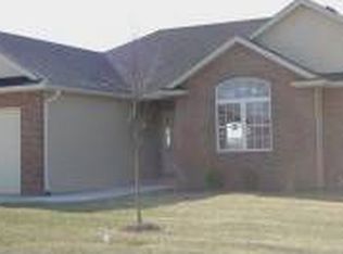 404 Golden Eagle Dr, Columbia, MO 65202