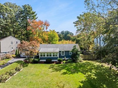 22 S Lakeview Rd, Norton, MA, 02766