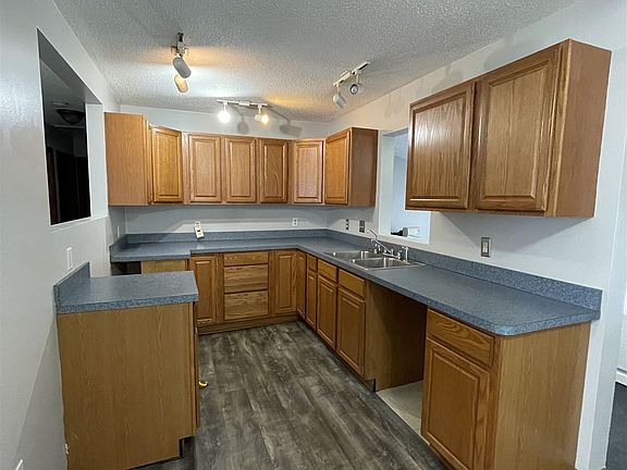 3rd image of 2083 Cherrywood Dr