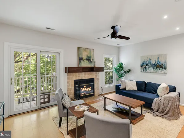 2903 S Woodstock St APT B, Arlington, VA 22206