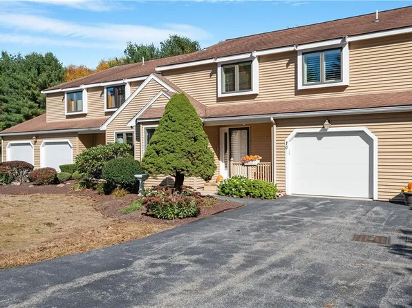 80 Fisher Rd Unit 10, Cumberland, RI 02864