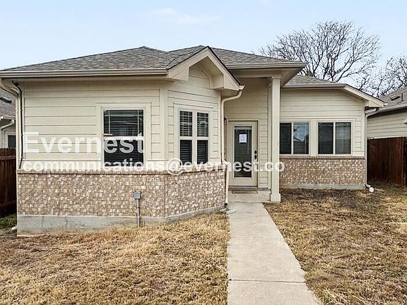 2nd image of 182 Pelican Bay Cir