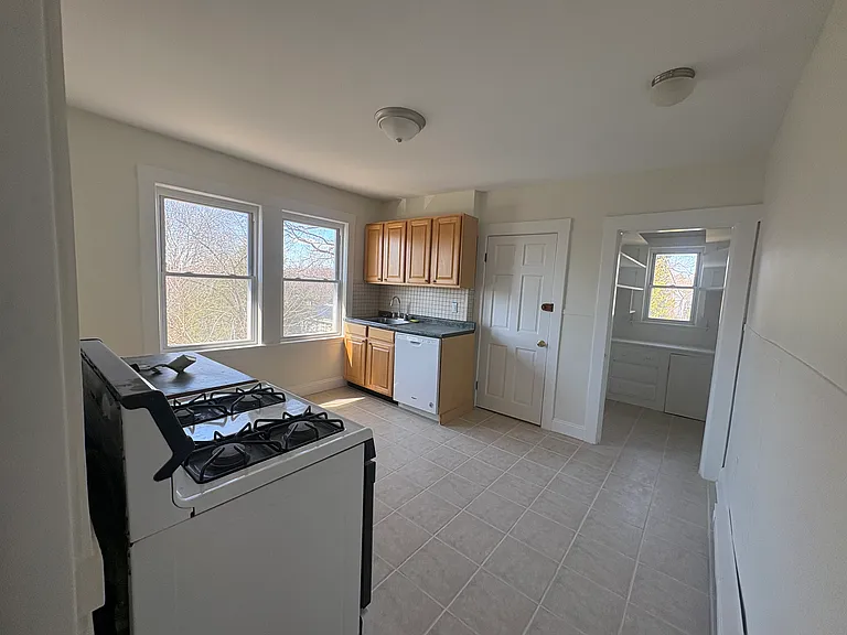 24 Lebanon St #1 — Photo 3