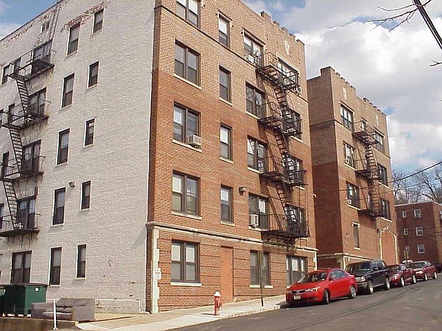 2nd image of 130 Grand Ave APT 3g