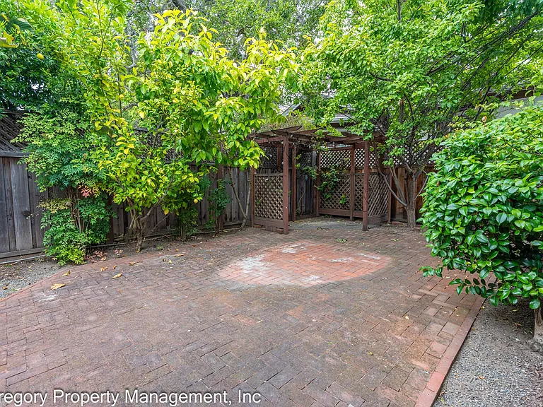 1805 Central Ave — Photo 17