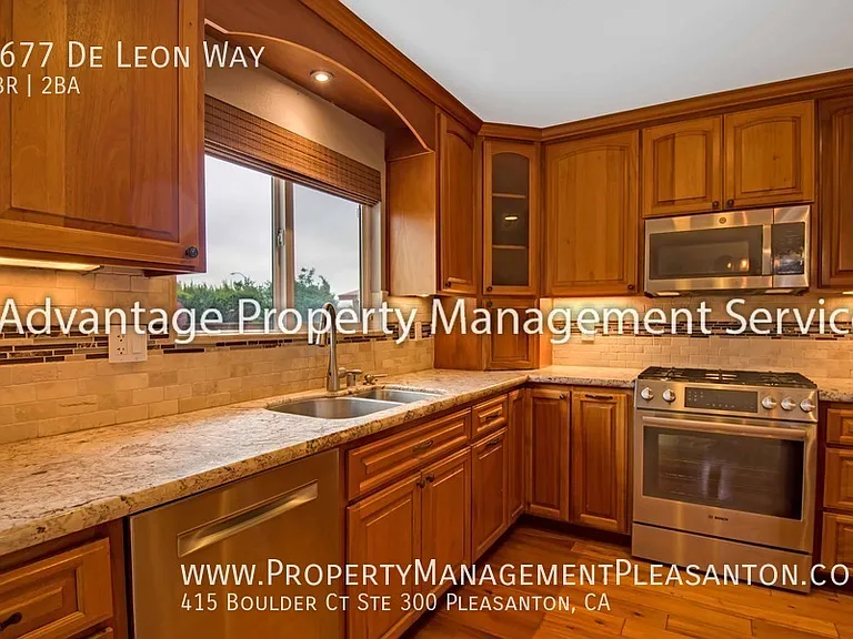 1677 De Leon Way — Photo 15