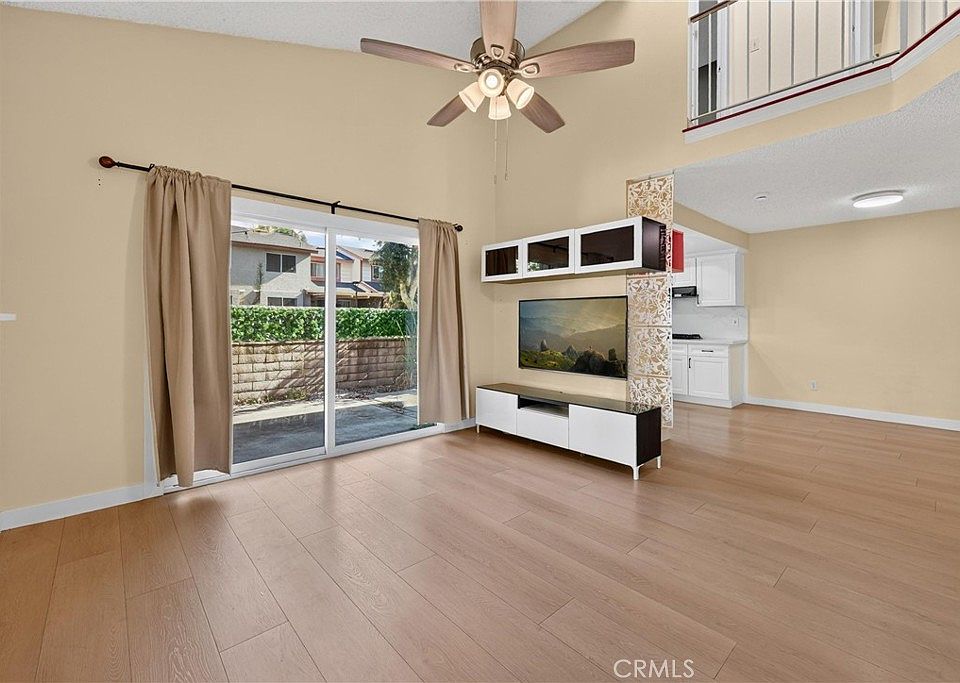 1st image of 856 Maitland Privado