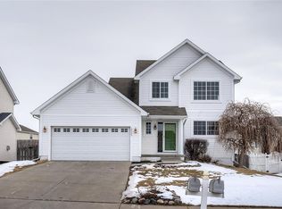 455 Coral Ridge Blvd, Pleasant Hill, IA 50327