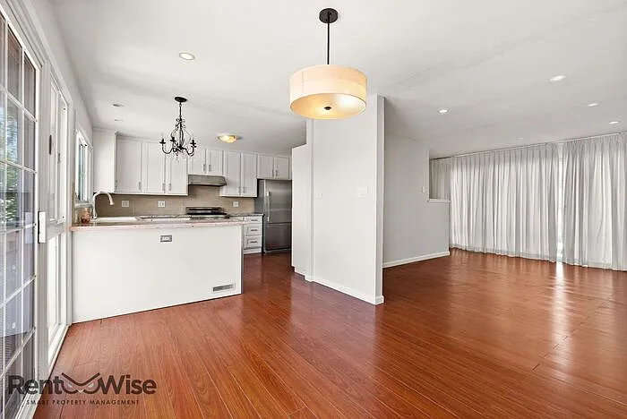 1120 Oakwood Dr — Photo 6