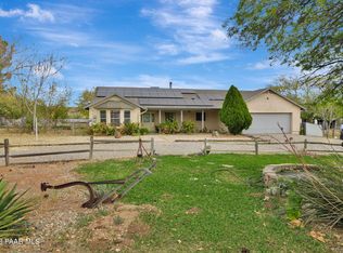 13525 S Burton Rd, Mayer, AZ 86333