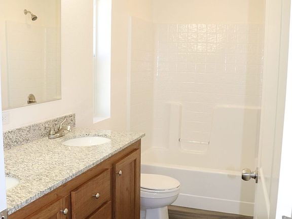 5th image of 702 W McArthur Ave #1OQGKO
