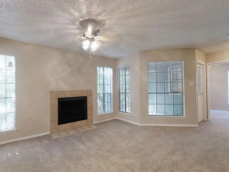 Willow Hill Apartments — Photo 7