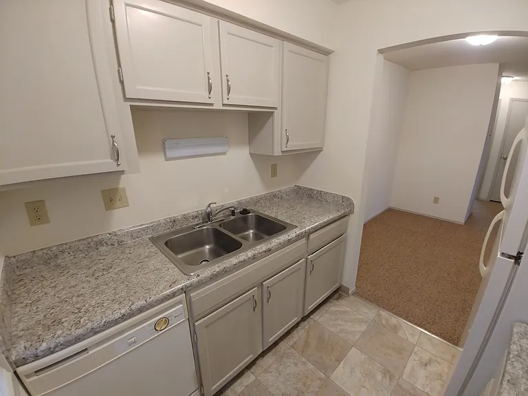 Heritage Apartments — Photo 34