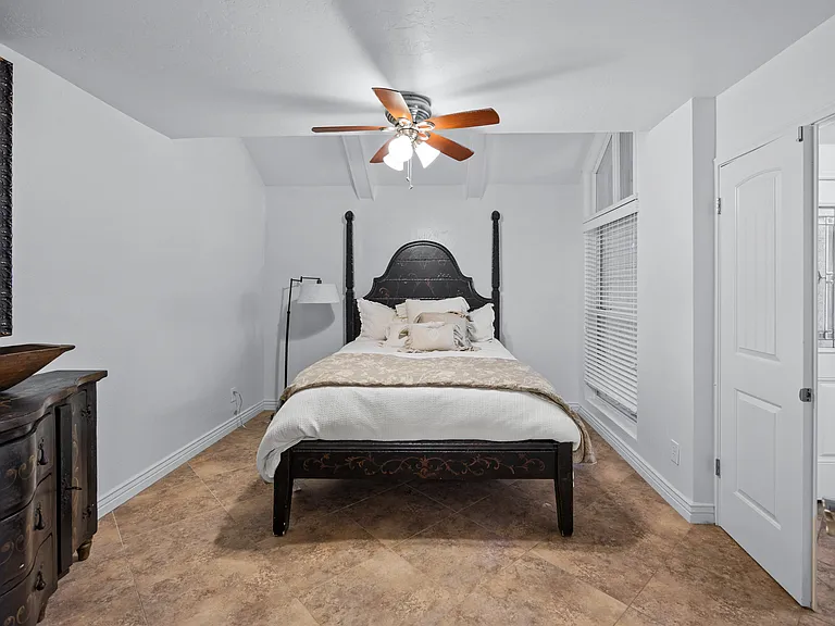 7118 E Buena Terra Way — Photo 9