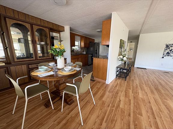 4th image of 398 Brookwood Dr #1573