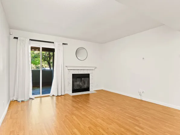 760 Canyon Oaks Dr APT D, Oakland, CA 94605